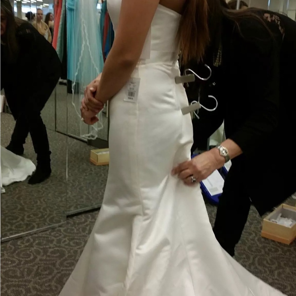 Elegant White Strapless Gown